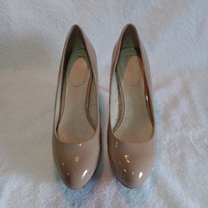 NICKLES Beige, 4 inch heels US 8.5
